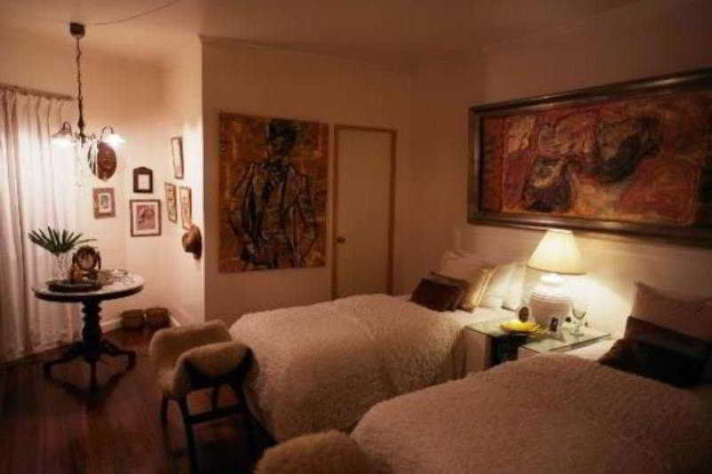 タギッグ Casa Amapola Manila Bed & Breakfast エクステリア 写真