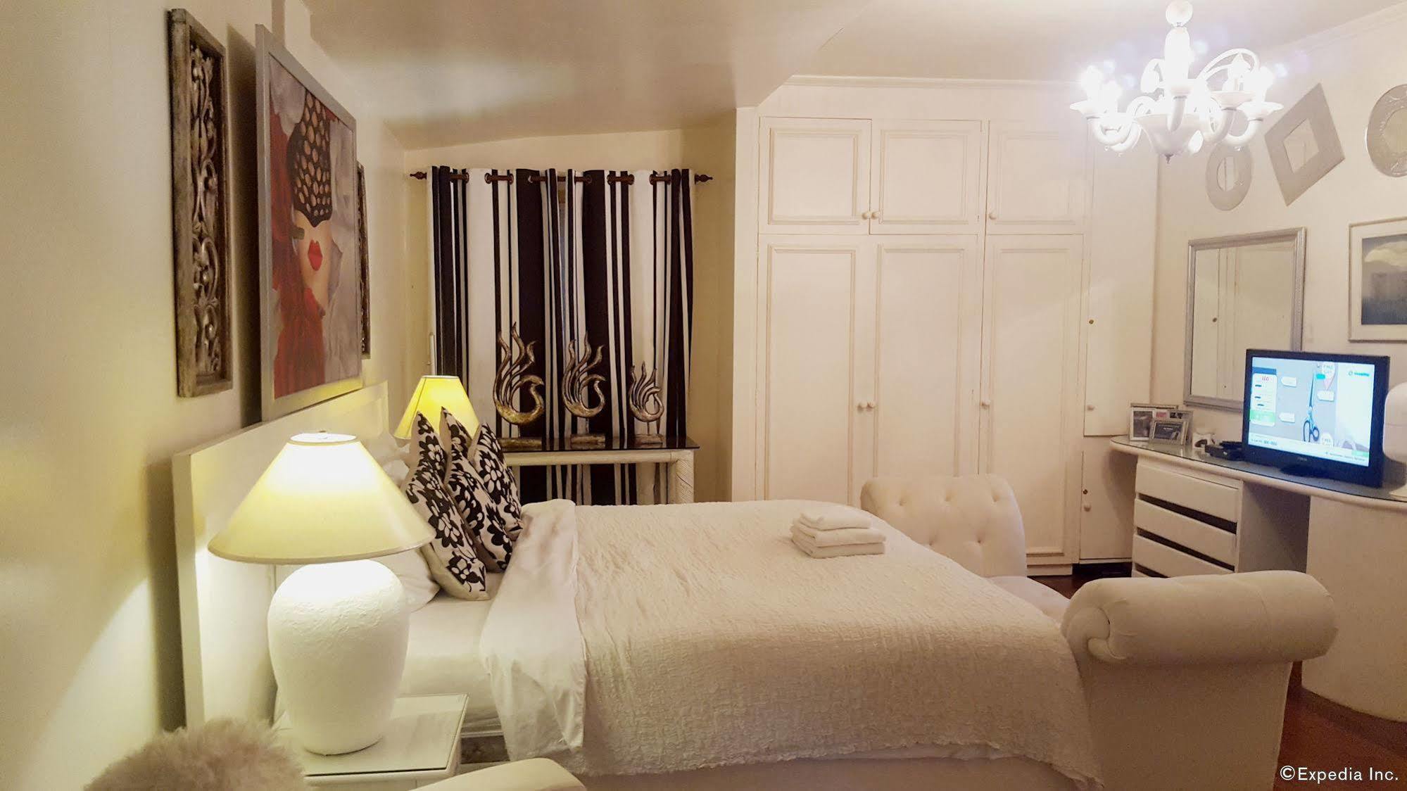 タギッグ Casa Amapola Manila Bed & Breakfast エクステリア 写真